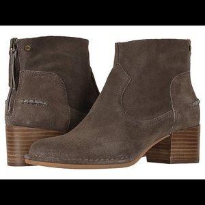 NWT Ugg Bandara Ankle Boots Women’s size 10